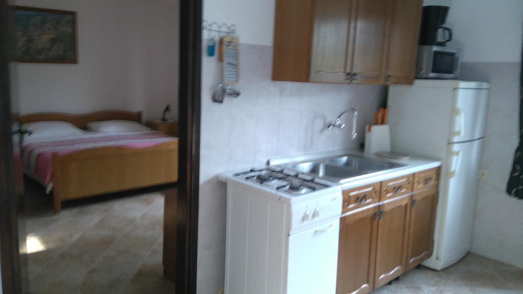 Nella Apartments Šišan Екстериор снимка