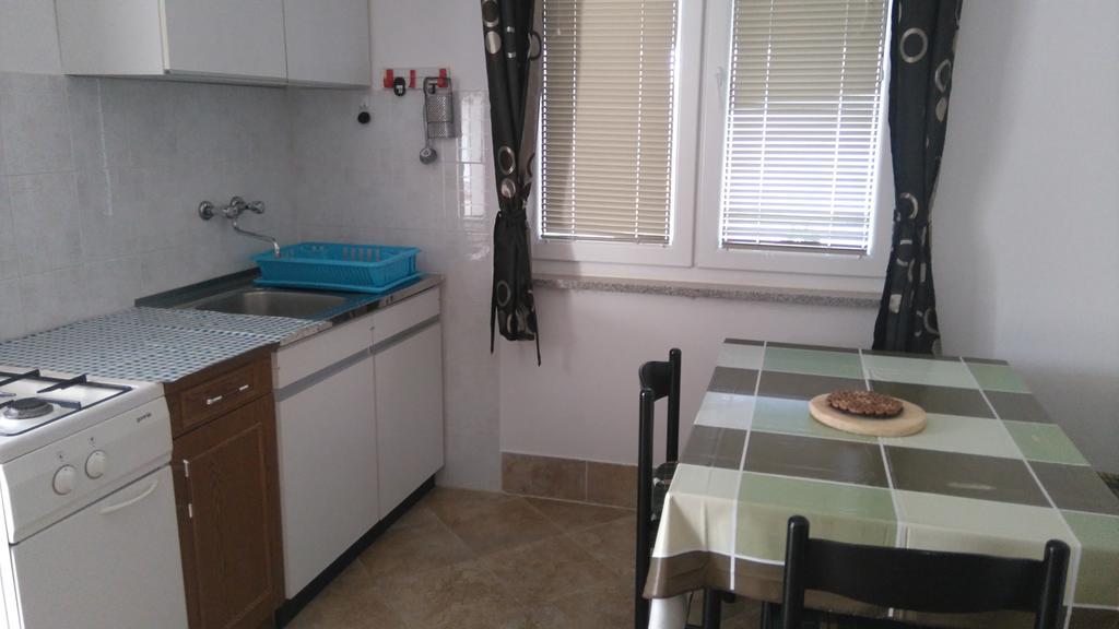 Nella Apartments Šišan Екстериор снимка