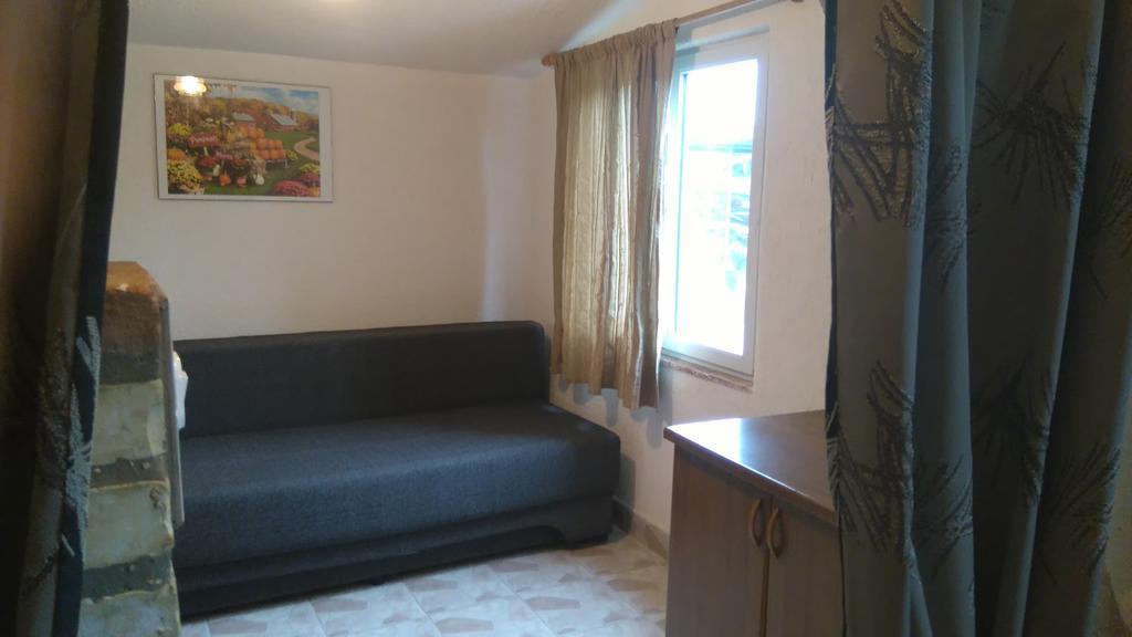 Nella Apartments Šišan Екстериор снимка