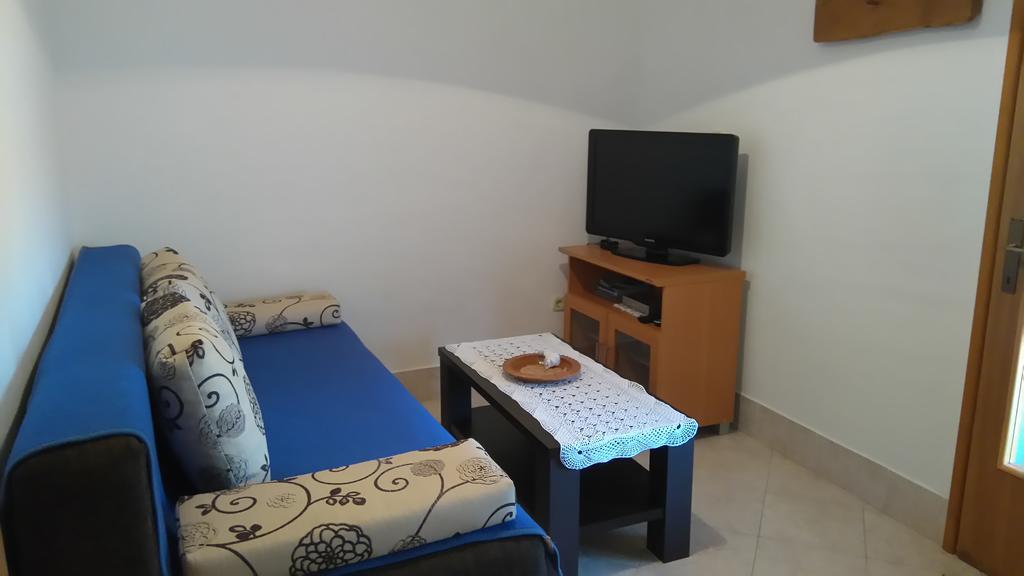 Nella Apartments Šišan Екстериор снимка