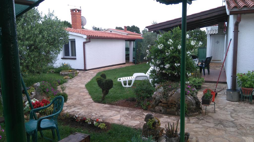 Nella Apartments Šišan Екстериор снимка